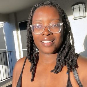 Meet your Posher, Shania